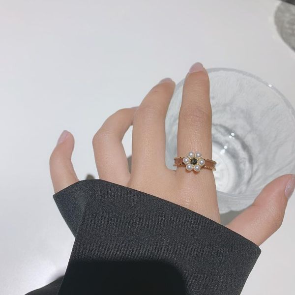 cluster rings selling japanese and korean version of simple small pearl flower open ring personality temperament forest female, Golden;silver
cluster rings selling japanese and korean version of simple small pearl flower open ring personality temperament forest female, Golden;silver