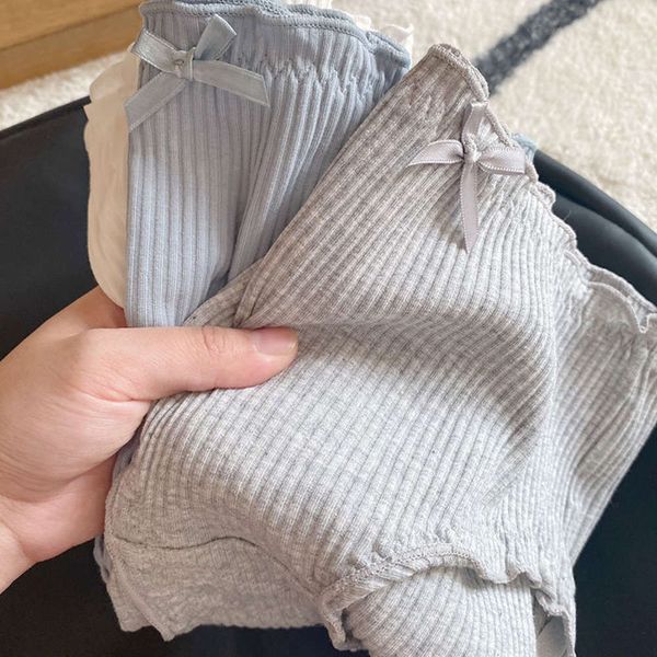 ruffle underwear cotton female simple girl autumn and winter middle waist pure crotch fungus side women's, Black;pink
ruffle underwear cotton female simple girl autumn and winter middle waist pure crotch fungus side women's, Black;pink