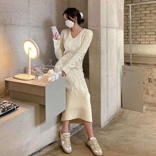 autumn winter sweater dress women slim bodycon sheath female v-neck long sleeve twist knitted vestidos 210529, Black;gray
autumn winter sweater dress women slim bodycon sheath female v-neck long sleeve twist knitted vestidos 210529, Black;gray