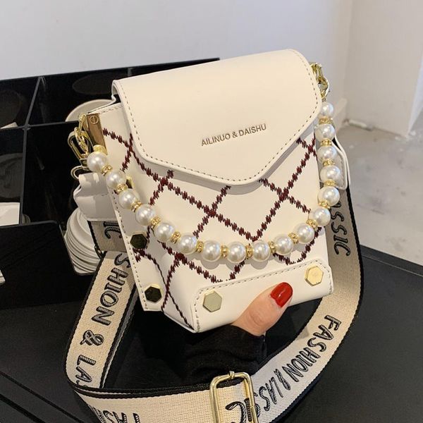 shoulder bags 2021 fashion pearl handbag women type korea bag crossbody small square little handbags designer
shoulder bags 2021 fashion pearl handbag women type korea bag crossbody small square little handbags designer