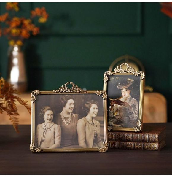 handmade brass carved retro nostalgic 6 inch 8 po frame classical home decoration wedding gift frames
handmade brass carved retro nostalgic 6 inch 8 po frame classical home decoration wedding gift frames