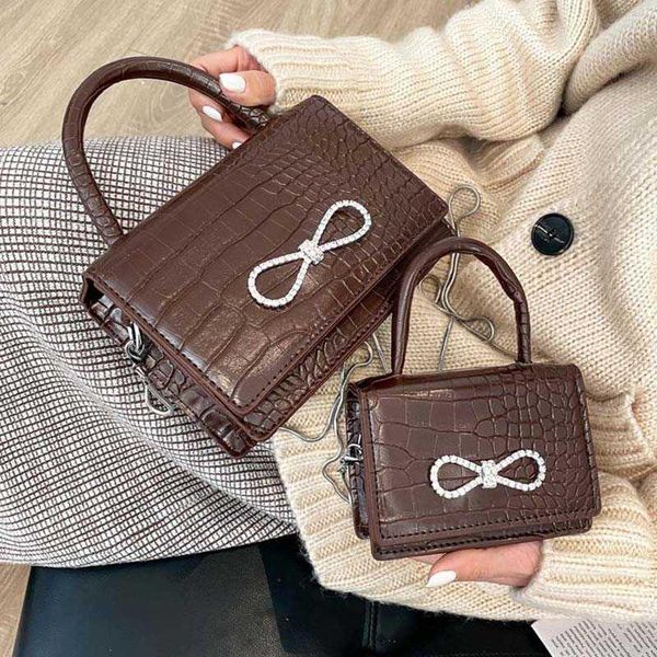 shoulder bags brand handbag women crossbody leather flap messenger bag mini clutches female trending small hand purse
shoulder bags brand handbag women crossbody leather flap messenger bag mini clutches female trending small hand purse