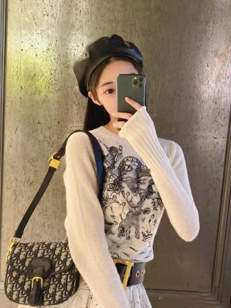 21 autumn winter elephant cashmere embroidery pattern lazy wind pullover knitting inside and outside fashion women, Black;gray
21 autumn winter elephant cashmere embroidery pattern lazy wind pullover knitting inside and outside fashion women, Black;gray