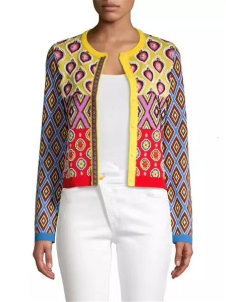 women's jackets runway cardigan 2021 fall contrast geometric heart jacquard knit vintage o-neck single breasted coat, Black;brown
women's jackets runway cardigan 2021 fall contrast geometric heart jacquard knit vintage o-neck single breasted coat, Black;brown