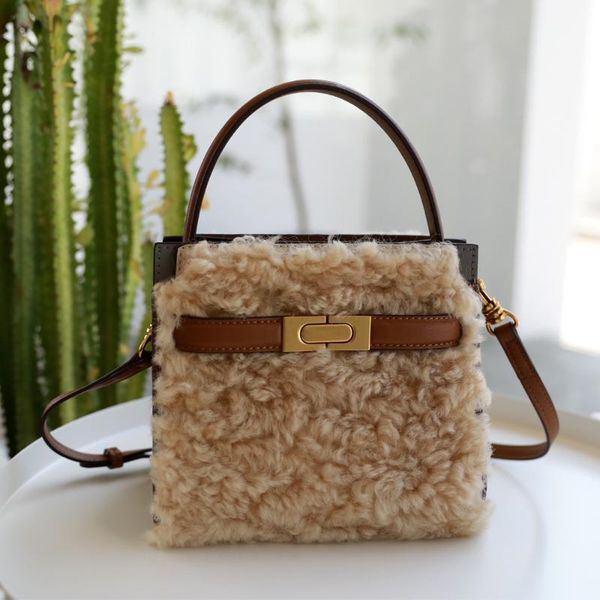 evening bags 2021 winter wool ladies hand fashion crossbody for women leather shoulder bolsas feminina
evening bags 2021 winter wool ladies hand fashion crossbody for women leather shoulder bolsas feminina