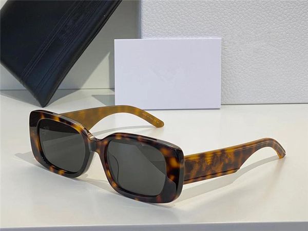 summer sunglasses for men and women style anti-ultraviolet retro wildor s2u plate square full frame fashion eyeglasses random box, White;black
summer sunglasses for men and women style anti-ultraviolet retro wildor s2u plate square full frame fashion eyeglasses random box, White;black