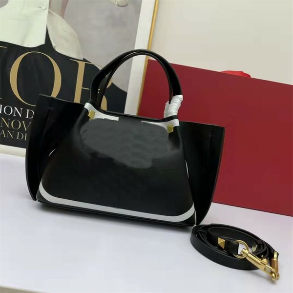 updated vlogo escape calf leather women totes v-signature large capacity shopping bags metal designer bucklet hasp rivet handbags fashion wa
updated vlogo escape calf leather women totes v-signature large capacity shopping bags metal designer bucklet hasp rivet handbags fashion wa