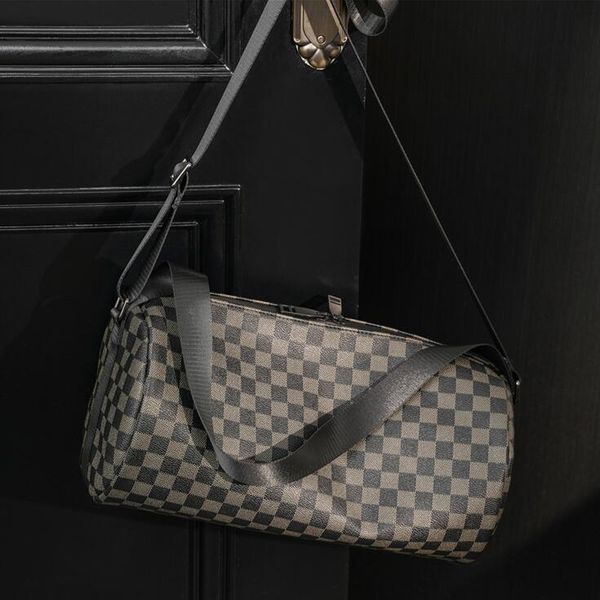 wholesale factory men leathers shoulder bags street trend plaid cylinder bag simple atmosphere contrast leather backpack outdoor sports leis
wholesale factory men leathers shoulder bags street trend plaid cylinder bag simple atmosphere contrast leather backpack outdoor sports leis