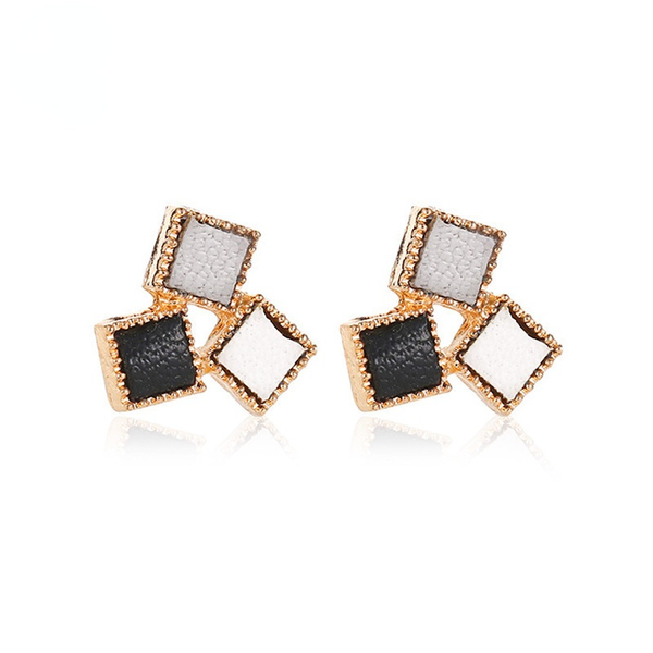 stud women's earrings trend leather square retro wild color geometric stitching jewelry party gift 2021, Golden;silver
stud women's earrings trend leather square retro wild color geometric stitching jewelry party gift 2021, Golden;silver