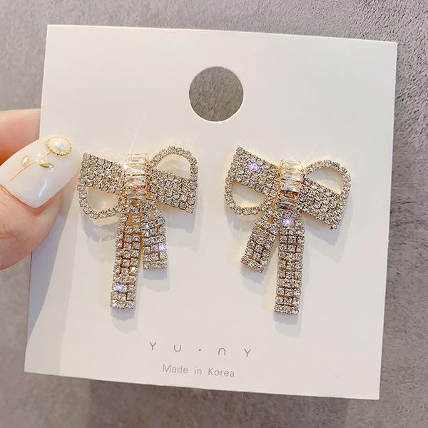 dangle & chandelier high sense bow knot zircon ear pendent temperament texture earrings women european and american style 2021 trendy stud, Silver
dangle & chandelier high sense bow knot zircon ear pendent temperament texture earrings women european and american style 2021 trendy stud, Silver