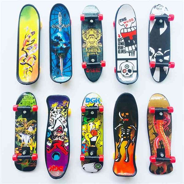 fingers exercise toy mini skate boarding creative graffiti skateboard finger plastic fingerboard hand wrist 9.5cm childrens gifts
fingers exercise toy mini skate boarding creative graffiti skateboard finger plastic fingerboard hand wrist 9.5cm childrens gifts