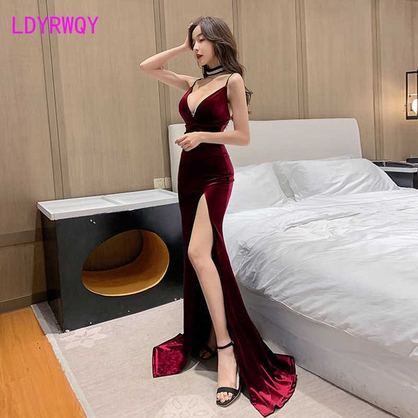night dres's nightclub low-cut temperament sleeveless polyester office lady solid v-neck 210603, Black;gray
night dres's nightclub low-cut temperament sleeveless polyester office lady solid v-neck 210603, Black;gray