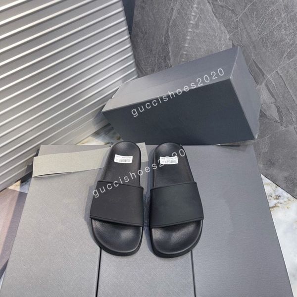 2022 fashion sandals genuine leather women slippers summer luxury flat slides ladies beach sandal party wedding oran slipper size35-45, Black;red
2022 fashion sandals genuine leather women slippers summer luxury flat slides ladies beach sandal party wedding oran slipper size35-45, Black;red