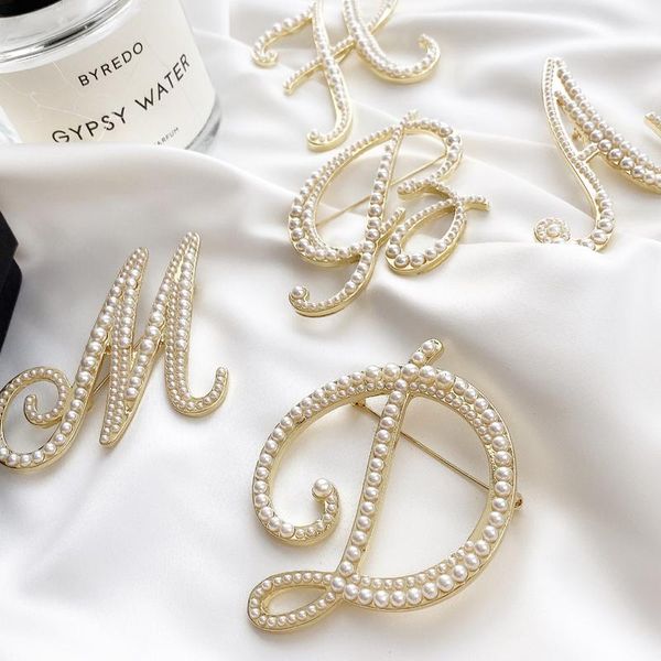 pins, brooches 2021 korea fashion vintage pearl letter pins metal gold color women sweater suit brooch party jewelry accessories, Gray
pins, brooches 2021 korea fashion vintage pearl letter pins metal gold color women sweater suit brooch party jewelry accessories, Gray