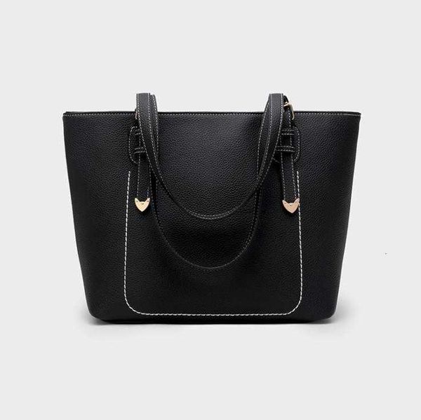 pattern cross spring/summer body 2021 big bag women european and ladies shoulder bags simple handbag trend
pattern cross spring/summer body 2021 big bag women european and ladies shoulder bags simple handbag trend