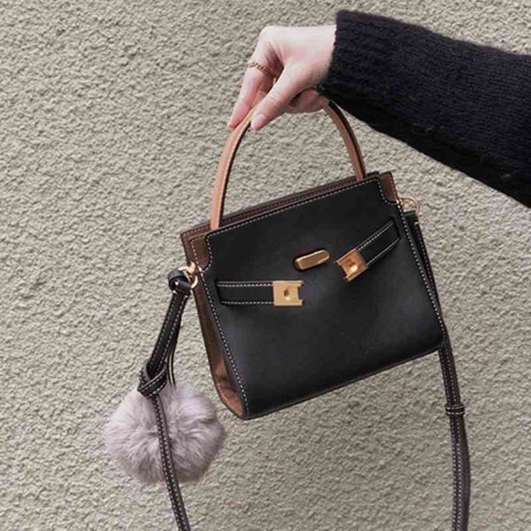 women luxurys designers bags 2021 fashion one hand lock leather foreign style individual commutin designer handbag handbags totes crossbody
women luxurys designers bags 2021 fashion one hand lock leather foreign style individual commutin designer handbag handbags totes crossbody