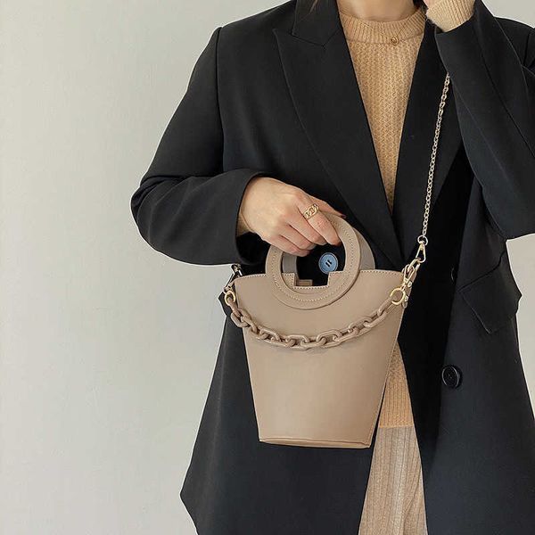 fashion chain for women 2021