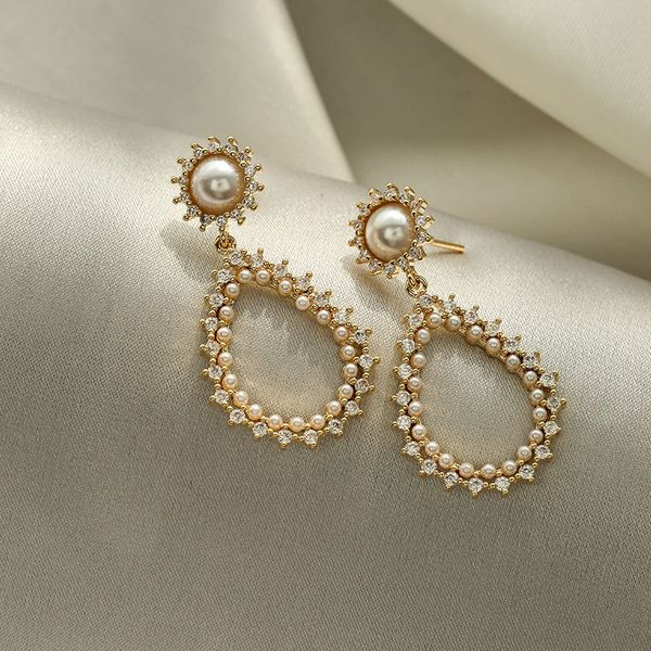 dongdamen personality elegant net red simple earrings temperament earrings lovely student small earrings, Golden
dongdamen personality elegant net red simple earrings temperament earrings lovely student small earrings, Golden