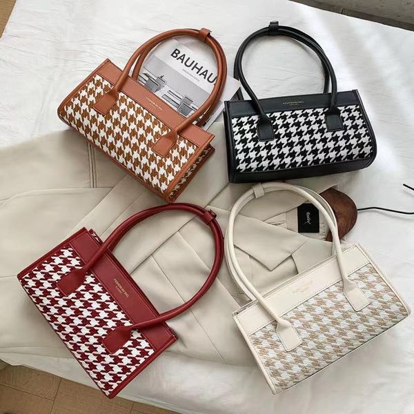 evening bags fashion handbag totes women pu leather plaid splicing travel shoulder underarm portable handle
evening bags fashion handbag totes women pu leather plaid splicing travel shoulder underarm portable handle