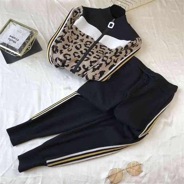fashion long sleeve knitted two-piece suits women leopard zipper cardigans and ankle banded sweatpants casual spring sets 210522, White
fashion long sleeve knitted two-piece suits women leopard zipper cardigans and ankle banded sweatpants casual spring sets 210522, White