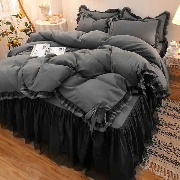 bedding sets korean style princess ruffle bedroom wedding 4pcs set 1quilt cover+1bed skirt+2 pillowcase king/ size j8466
bedding sets korean style princess ruffle bedroom wedding 4pcs set 1quilt cover+1bed skirt+2 pillowcase king/ size j8466