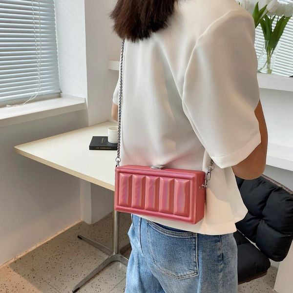 evening bags solid color crossbody bag 2021 fashion chain messenger shoulder high qulity square mini chocolate box purse
evening bags solid color crossbody bag 2021 fashion chain messenger shoulder high qulity square mini chocolate box purse