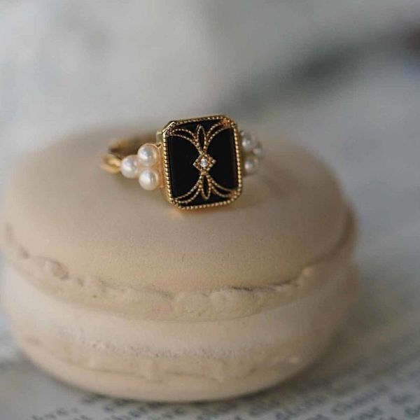 cluster rings original black agate pearl opening adjustable ring national style retro compact charm ladies brand silver jewelry, Golden;silver
cluster rings original black agate pearl opening adjustable ring national style retro compact charm ladies brand silver jewelry, Golden;silver