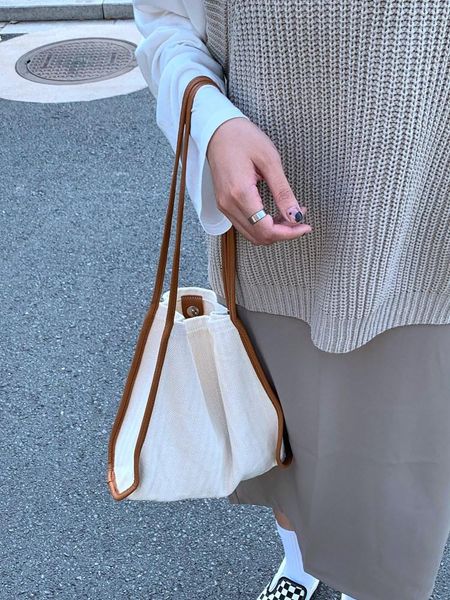 Evening Bags Canvas Bag Female Style Handbags For Women Student Simple And Versatile Design Sense Niche Literature Shoulder
Evening Bags Canvas Bag Female Style Handbags For Women Student Simple And Versatile Design Sense Niche Literature Shoulder
