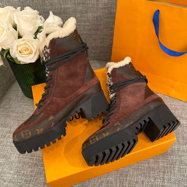 winter fashion women's shoes designer thick-soled luxury high-heeled brand lace-up motorcycle women's boots with shoe box, Red;white
winter fashion women's shoes designer thick-soled luxury high-heeled brand lace-up motorcycle women's boots with shoe box, Red;white