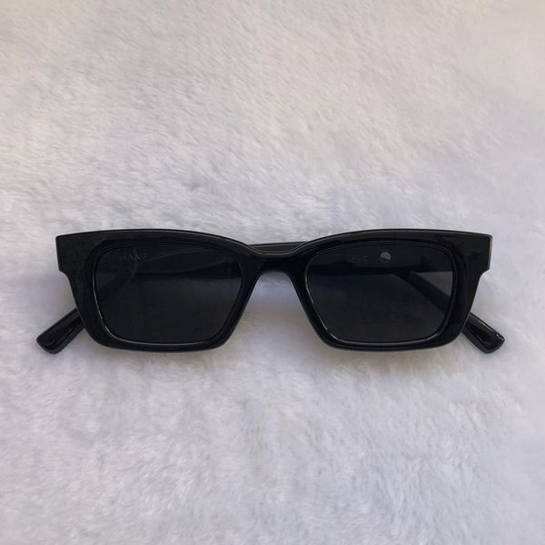 sunglasses brand jennie cooperated gm fashion women gentle designer sun glasses lady vintage small frame 1996, White;black
sunglasses brand jennie cooperated gm fashion women gentle designer sun glasses lady vintage small frame 1996, White;black