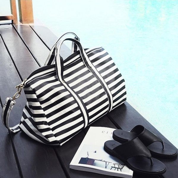 est design sequins stripe gym fitness sports bag shoulder crossbody women tote handbag travel duffel bolsa outdoor bags
est design sequins stripe gym fitness sports bag shoulder crossbody women tote handbag travel duffel bolsa outdoor bags
