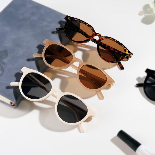 sunglasses 2021 european and american retro oval women's trend men's street pography, White;black
sunglasses 2021 european and american retro oval women's trend men's street pography, White;black