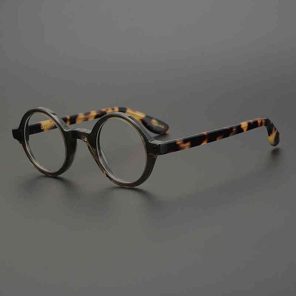 2022 factory wholesale japanese small round frame wide leg thick eye plate men's and women's face thin flat mirror, White;black
2022 factory wholesale japanese small round frame wide leg thick eye plate men's and women's face thin flat mirror, White;black