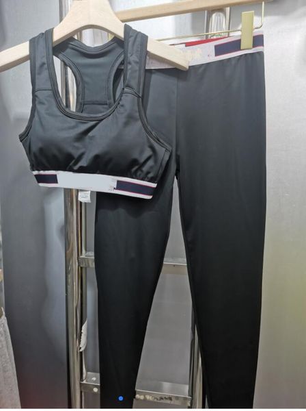 2021 fashion quick-drying gym morning running ribbon letter fashion black suit women, Gray
2021 fashion quick-drying gym morning running ribbon letter fashion black suit women, Gray