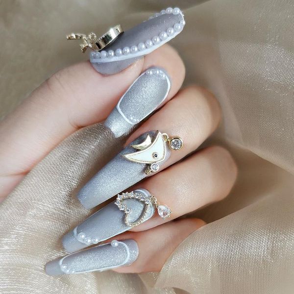 nail art decorations 5pcs/bag zircon shell bow love heart pendant gold 3d charms g1455-1478, Silver;gold
nail art decorations 5pcs/bag zircon shell bow love heart pendant gold 3d charms g1455-1478, Silver;gold