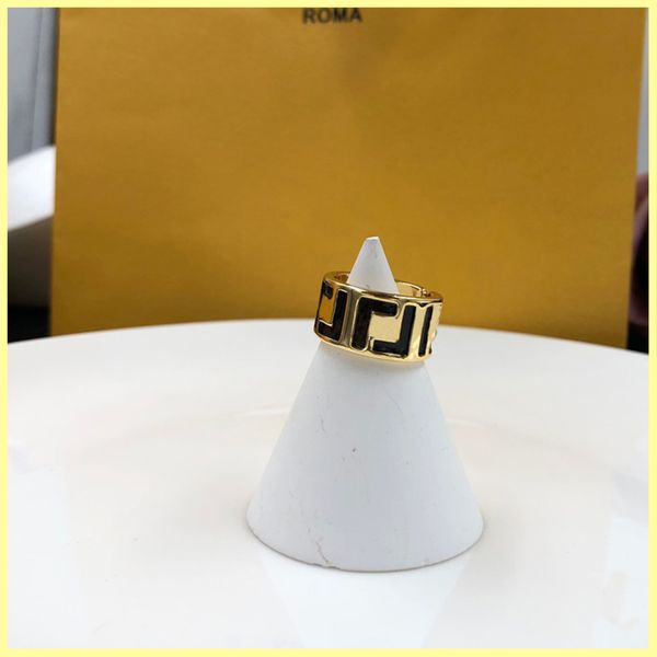 2021 luxurys designers ring fashion jewelry for men engagements rings womens love letter f brands open gold ring necklaces 21091103r, Slivery;golden
2021 luxurys designers ring fashion jewelry for men engagements rings womens love letter f brands open gold ring necklaces 21091103r, Slivery;golden