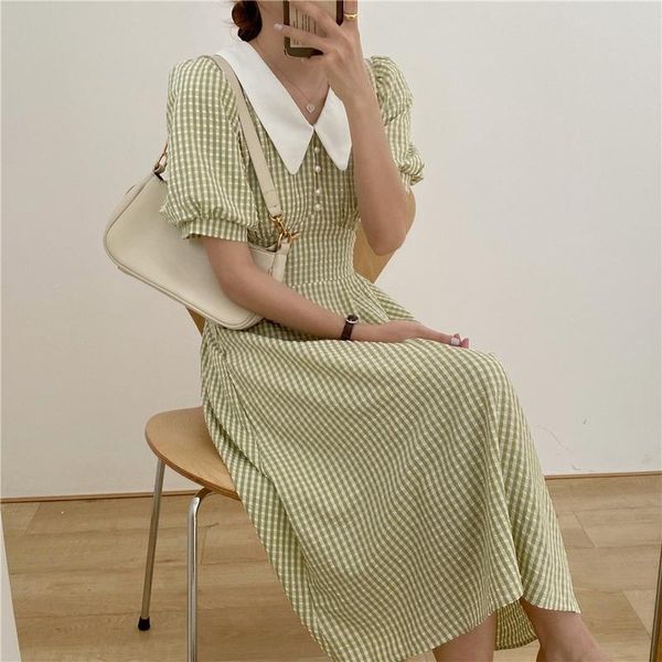 party dresses 2021 summer retro elegant plaid dress bubble sleeve doll collar v-neck pearl button long small fresh loose female, White;black
party dresses 2021 summer retro elegant plaid dress bubble sleeve doll collar v-neck pearl button long small fresh loose female, White;black