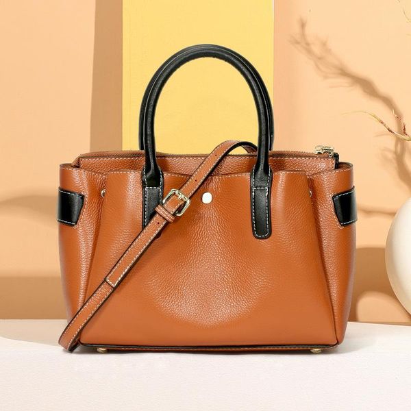 evening bags genuine leather women totes 2021 all match larger capacity travel bag ladies famous handbags sac bandouliere femme
evening bags genuine leather women totes 2021 all match larger capacity travel bag ladies famous handbags sac bandouliere femme