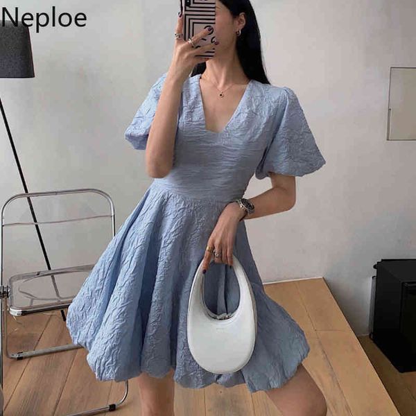 neploe summer robe v neck lantern sleeve mini dresses women slim waist a-line sweet vestidos vintage temperament dress 210422, Black;gray
neploe summer robe v neck lantern sleeve mini dresses women slim waist a-line sweet vestidos vintage temperament dress 210422, Black;gray