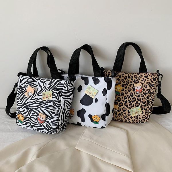 2021 foreign nylon single cloth women's bag trade trend handbag street messenger cross-border shoulder new xpmsn
2021 foreign nylon single cloth women's bag trade trend handbag street messenger cross-border shoulder new xpmsn