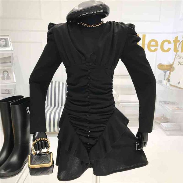 irregular woman's winter 2021 niche thin design sense v bubble sleeve cleavage dress plissado, Black;gray
irregular woman's winter 2021 niche thin design sense v bubble sleeve cleavage dress plissado, Black;gray