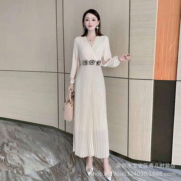 casual dresses ladies' pleated waist belt dress 2021 spring high-end banquet, Black;gray
casual dresses ladies' pleated waist belt dress 2021 spring high-end banquet, Black;gray