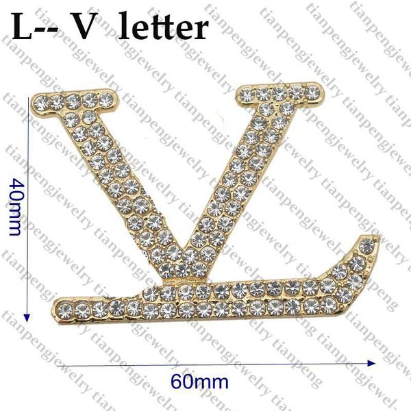 women designer brooch fashion designer jewelry crystal brooch pins alloy brooch clothing luxury brooches, Gray
women designer brooch fashion designer jewelry crystal brooch pins alloy brooch clothing luxury brooches, Gray