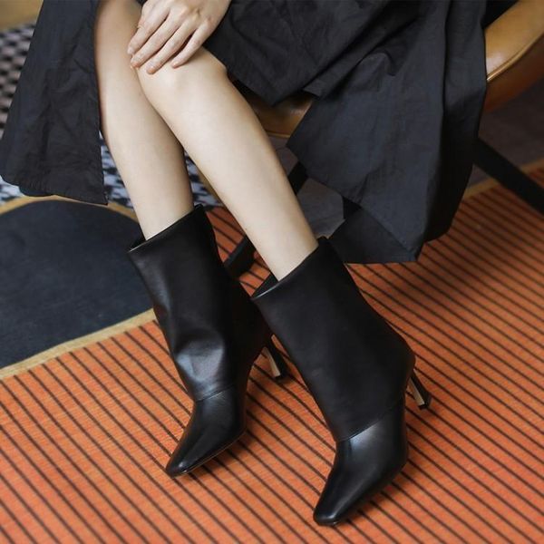 boots 2021 trouser leg straight short women's minority design flat heel thin round head high heels fried street, Black
boots 2021 trouser leg straight short women's minority design flat heel thin round head high heels fried street, Black