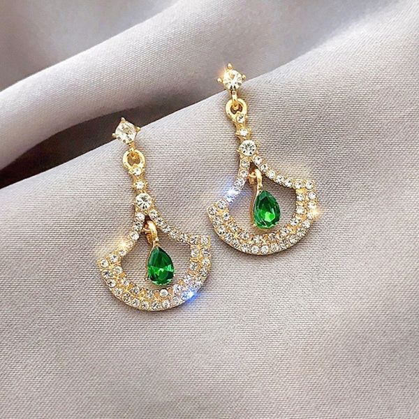 2021 designers womens earringsnew south koreas fanshaped flash diamond super full diamond green water drop earrings design sensational girl, Golden
2021 designers womens earringsnew south koreas fanshaped flash diamond super full diamond green water drop earrings design sensational girl, Golden