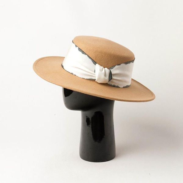 wide brim hats autumn winter ink decoration woolen fedoras hat women wedding party shopping travel fashion wool felt flat top, Blue;gray
wide brim hats autumn winter ink decoration woolen fedoras hat women wedding party shopping travel fashion wool felt flat top, Blue;gray