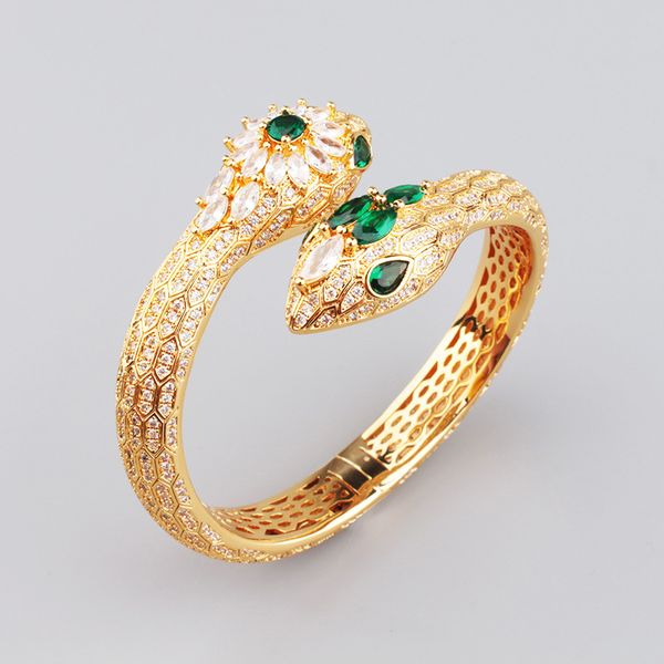 retro fashion snake shaped double head bracelet micro inlaid with green stone and full diamond luxury designer women's banquet accessor, Golden;silver
retro fashion snake shaped double head bracelet micro inlaid with green stone and full diamond luxury designer women's banquet accessor, Golden;silver