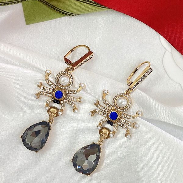 new dangle spider skull full diamond long earrings female temperament punk style geometric rhinestone women earrings, Silver
new dangle spider skull full diamond long earrings female temperament punk style geometric rhinestone women earrings, Silver