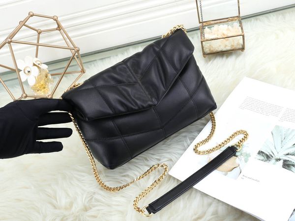 2021 sell fashion coin purse ladies mobile phone bag small satchel wallet leather mini gold chain bag shoulder bag girl clutch purse genuine
2021 sell fashion coin purse ladies mobile phone bag small satchel wallet leather mini gold chain bag shoulder bag girl clutch purse genuine