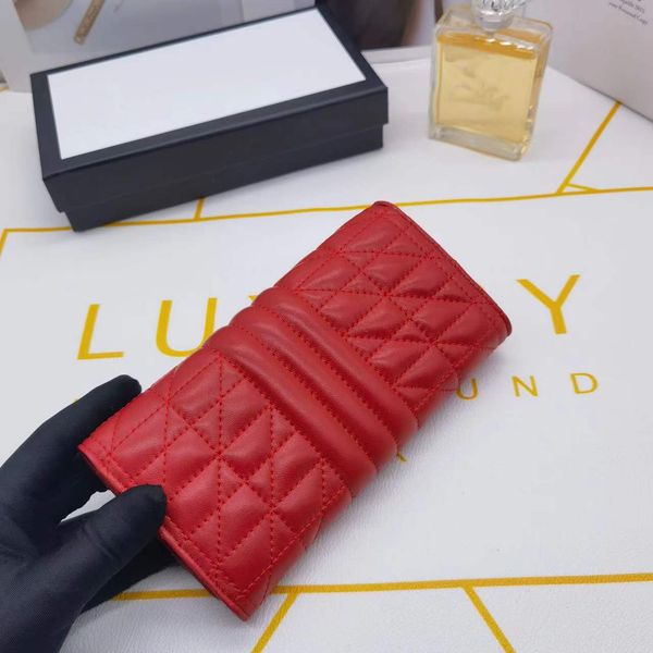 leather classic humanoid pattern wallet quilted women bag rectangular covered wallets purses bags, Red;black
leather classic humanoid pattern wallet quilted women bag rectangular covered wallets purses bags, Red;black